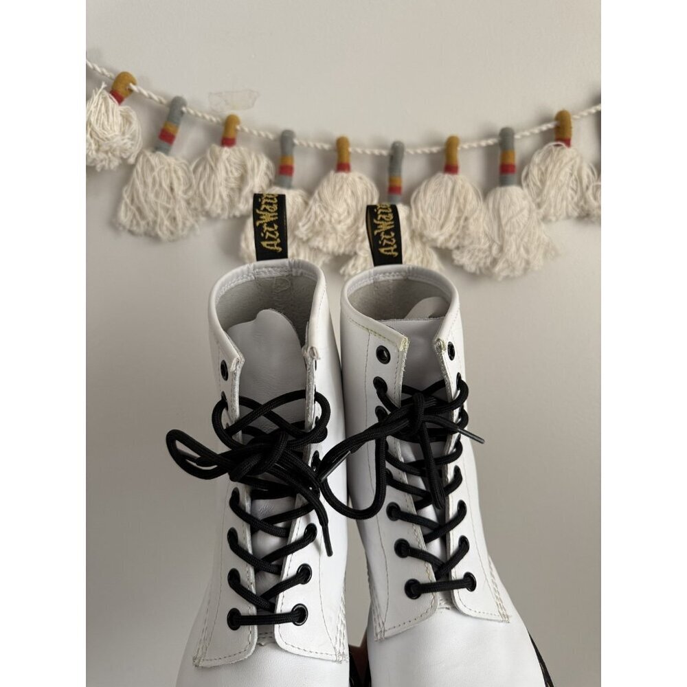 Dr. Martens Women's 1460 Patent Leather White Lace Up Moto Boots Grunge Retro 10 - Picture 10 of 10